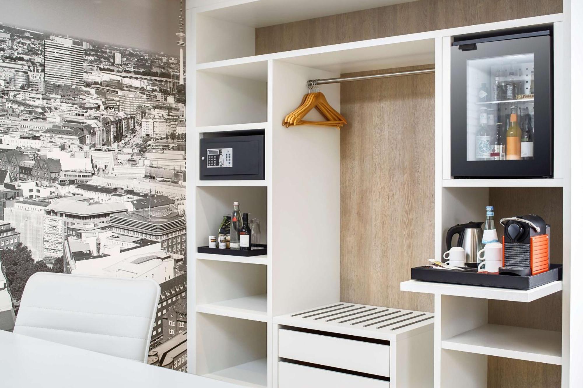 Nh Collection Hamburg City Bagian luar foto