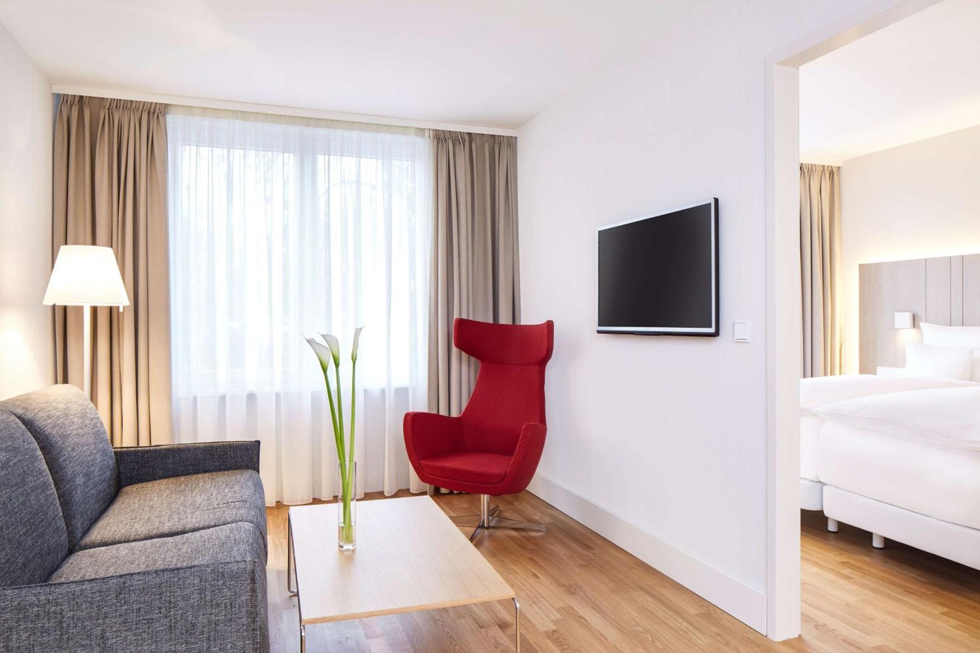 Nh Collection Hamburg City Bagian luar foto