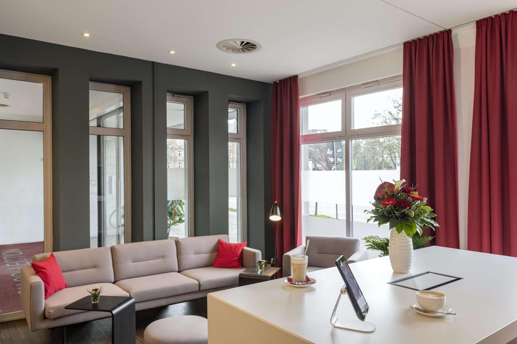 Nh Collection Hamburg City Bagian luar foto