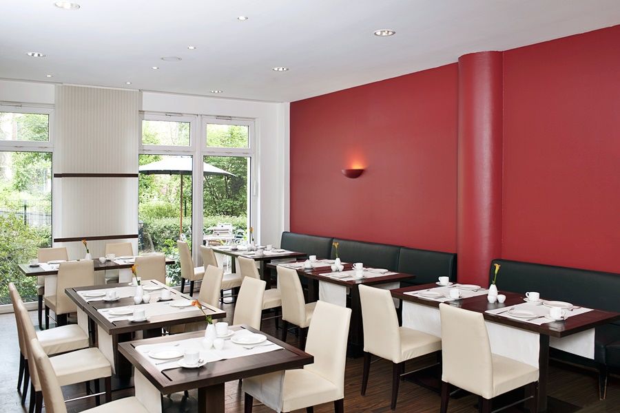Nh Collection Hamburg City Bagian luar foto